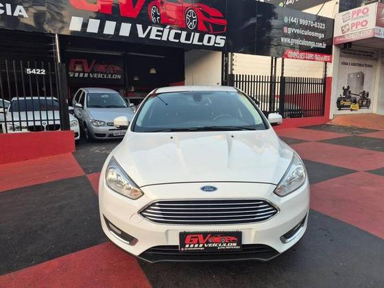 FORD FOCUS 2.0 TITANIUM 16V FLEX 4P POWERSHIFT FORD FOCUS 2.0 TITANIUM 16V FLEX 4P POWERSHIFT